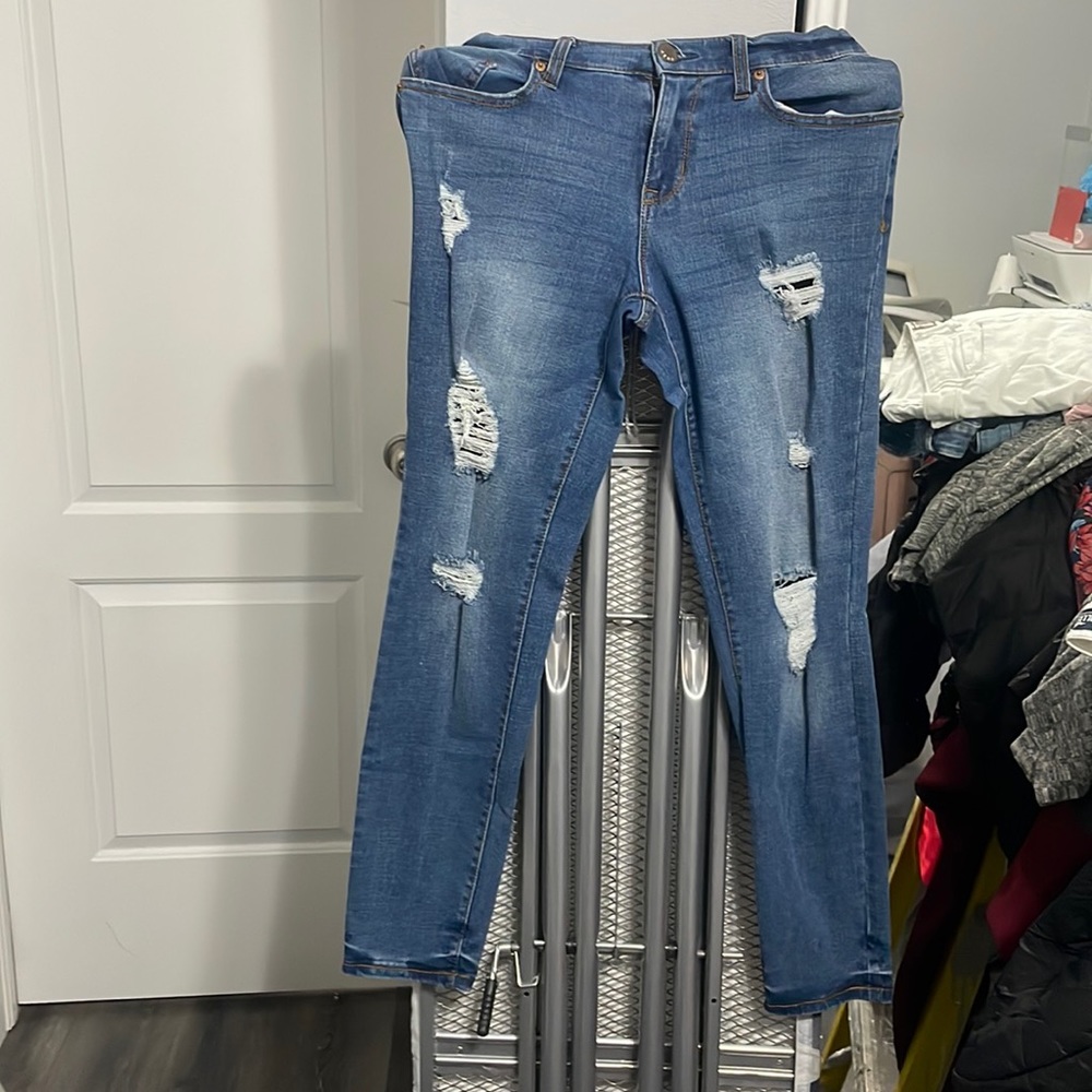 Aeropostale Flex effects low rise skinny jeans size 8